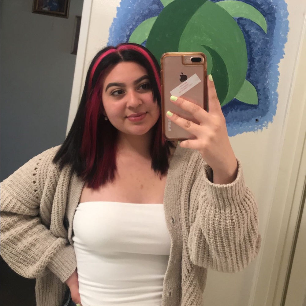 Meet your Posher, Camila